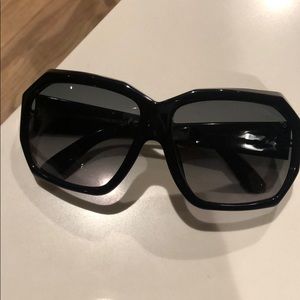 Tom Ford Sunglasses black frame